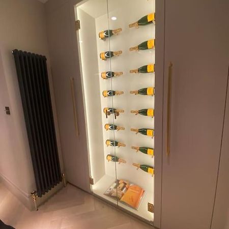 Luxury Georgian Apartment - 5 Minute Walk To Spa Бат Екстериор снимка
