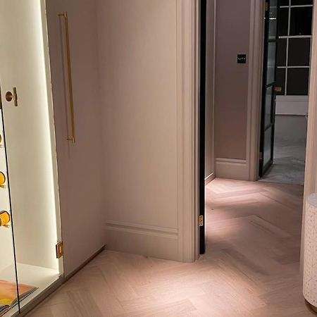 Luxury Georgian Apartment - 5 Minute Walk To Spa Бат Екстериор снимка