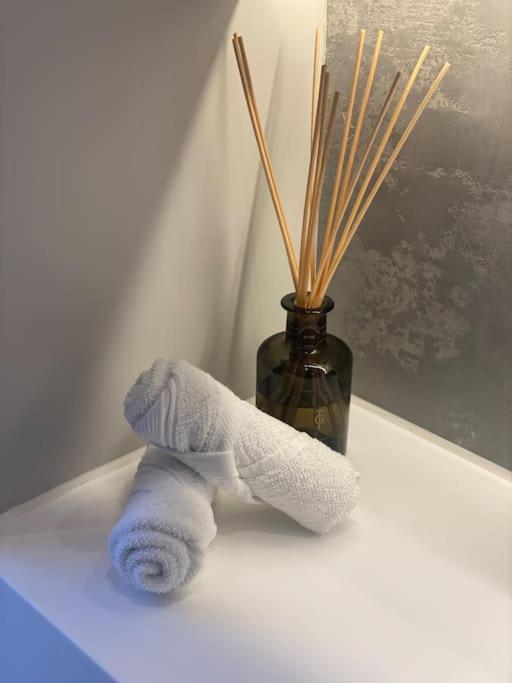 Luxury Georgian Apartment - 5 Minute Walk To Spa Бат Екстериор снимка