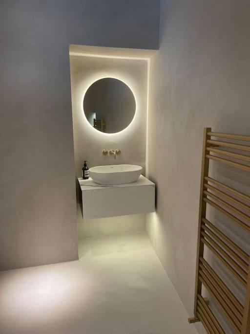 Luxury Georgian Apartment - 5 Minute Walk To Spa Бат Екстериор снимка