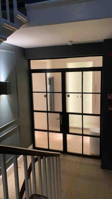 Luxury Georgian Apartment - 5 Minute Walk To Spa Бат Екстериор снимка