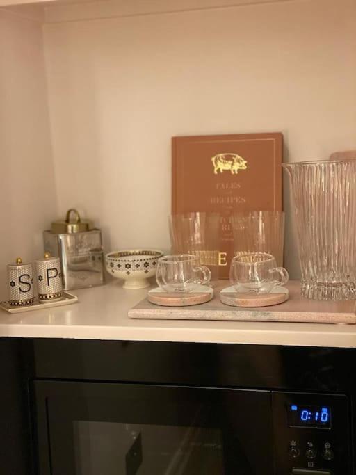 Luxury Georgian Apartment - 5 Minute Walk To Spa Бат Екстериор снимка