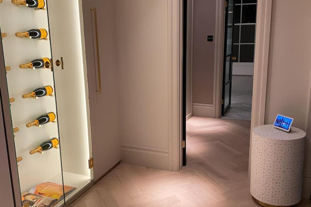 Luxury Georgian Apartment - 5 Minute Walk To Spa Бат Екстериор снимка