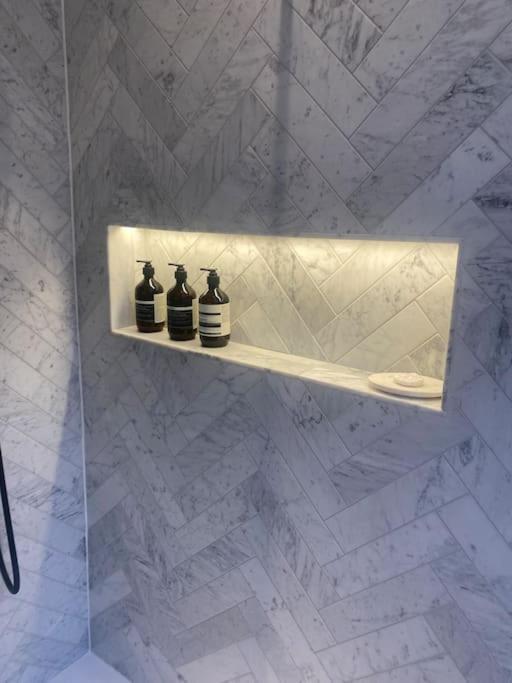 Luxury Georgian Apartment - 5 Minute Walk To Spa Бат Екстериор снимка
